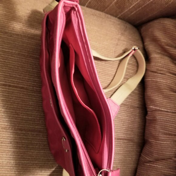 Coach Signature crossbody purse - Picture 3 of 12